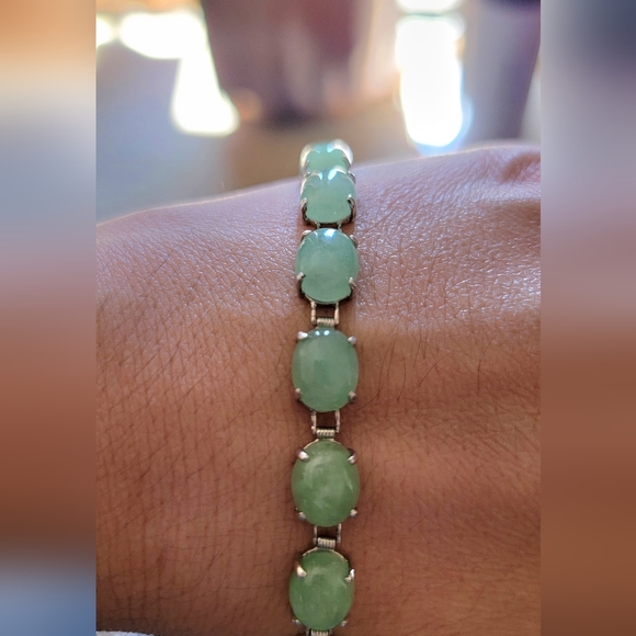 GREEN JADE Women's Bracelet - Picture 1 of 3